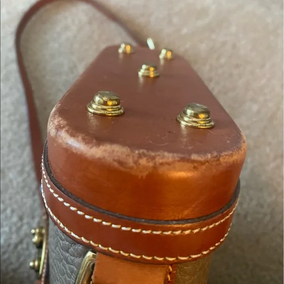 Vintage Dooney and Bourke Crossbody Purse - Picture 5 of 9